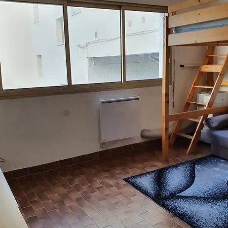 Appartement 6 Couchages 150 M De La Et A Quelques Secondes Des Commerces Wifi Gratuit